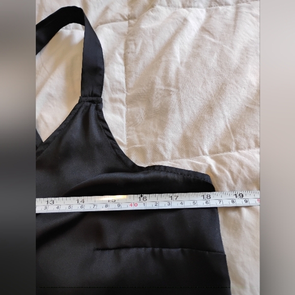 Casual Elegance Black Satin Button-Up Women's Tank - Picture 7 of 9